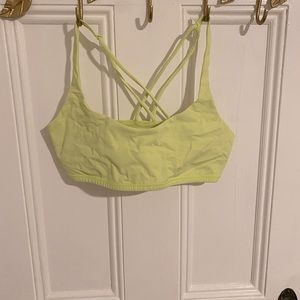 Lululemon free to be bra size 8